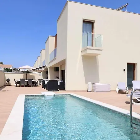 빌라 Eco House - Privat Pool & Luxurious